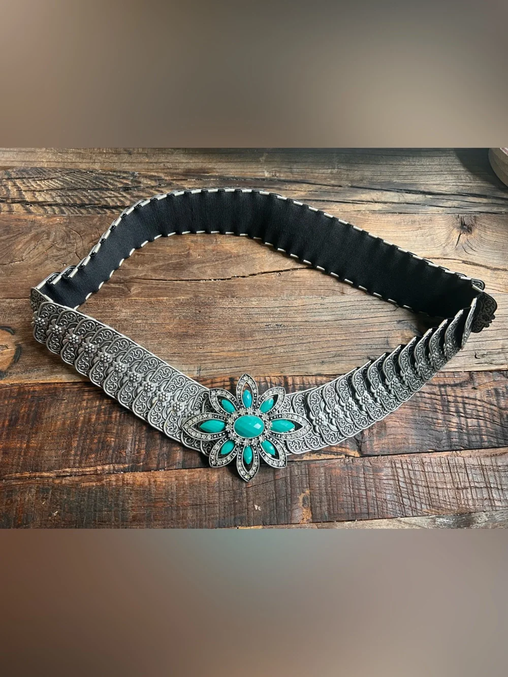 Southwestern-style stretch concho belt